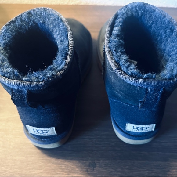 UGG classic mini 2 Navy suede sheepskin water resistant Y2K throwback - Picture 8 of 13